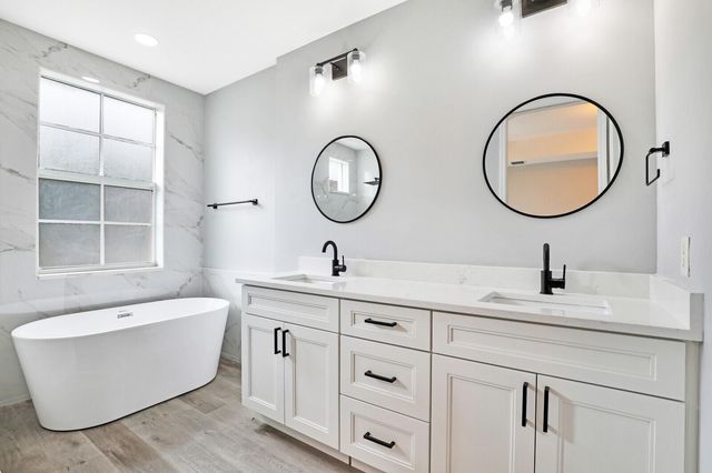 2425 San Pietro Circle, Palm Beach Gardens, FL 33410