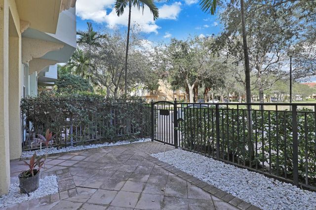 2425 San Pietro Circle, Palm Beach Gardens, FL 33410