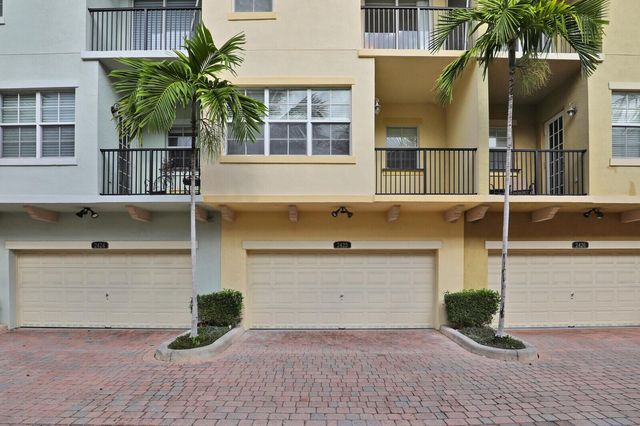 2425 San Pietro Circle, Palm Beach Gardens, FL 33410