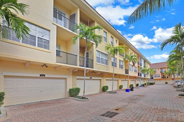 2425 San Pietro Circle, Palm Beach Gardens, FL 33410