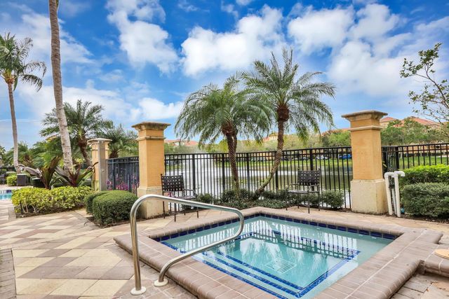 2425 San Pietro Circle, Palm Beach Gardens, FL 33410