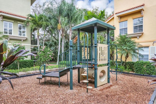 2425 San Pietro Circle, Palm Beach Gardens, FL 33410