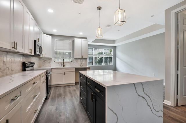 2425 San Pietro Circle, Palm Beach Gardens, FL 33410