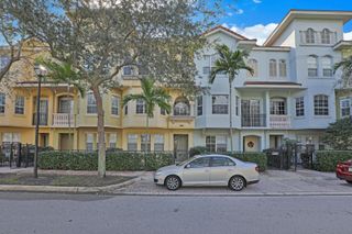 2425 San Pietro Circle, Palm Beach Gardens, FL 33410