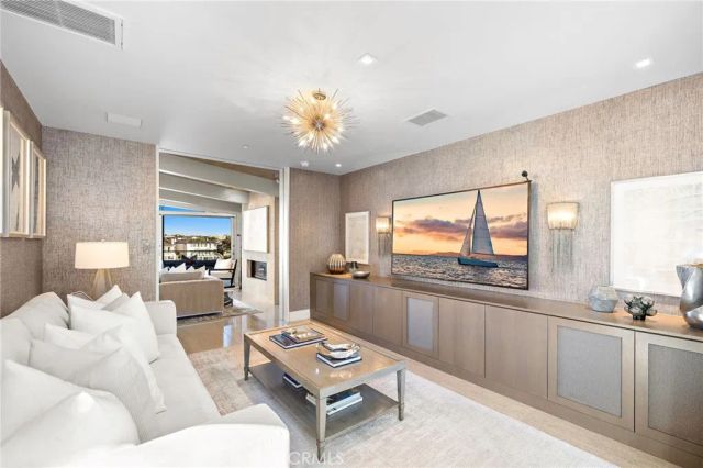232 Hazel, Corona Del Mar, CA 92625