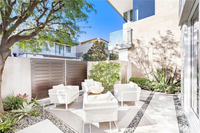 232 Hazel, Corona Del Mar, CA 92625