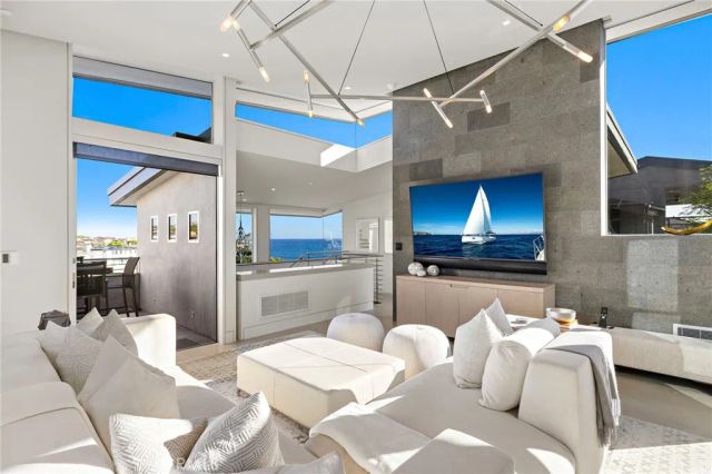 232 Hazel, Corona Del Mar, CA 92625