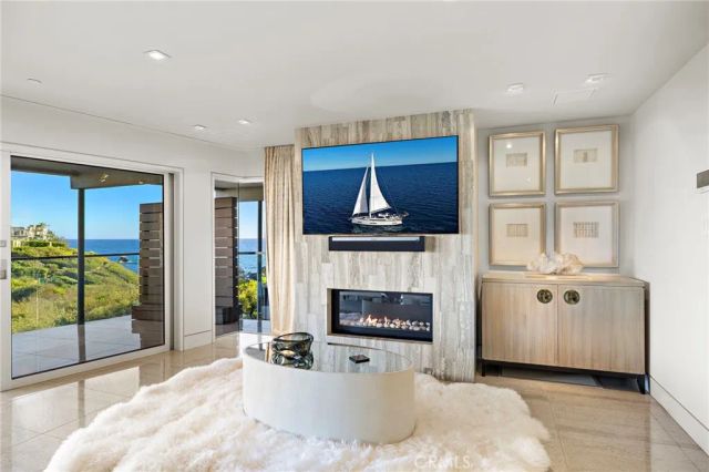 232 Hazel, Corona Del Mar, CA 92625