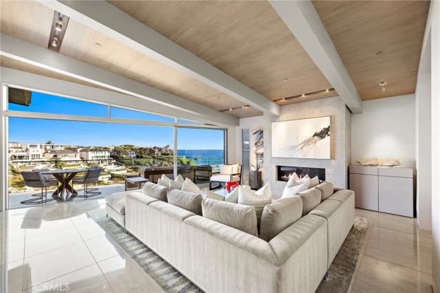 232 Hazel, Corona Del Mar, CA 92625