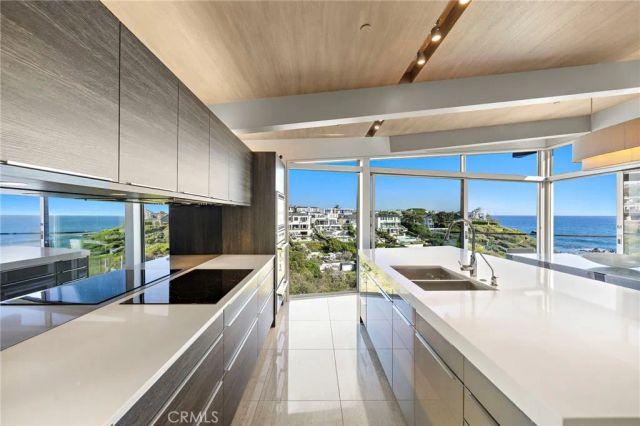 232 Hazel, Corona Del Mar, CA 92625