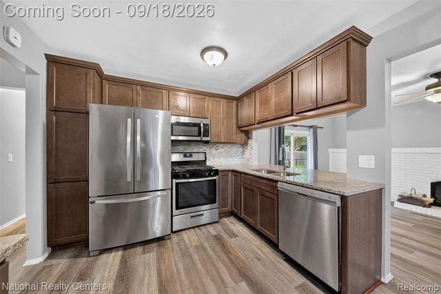 43843 Applewood Road, Canton, MI 48188