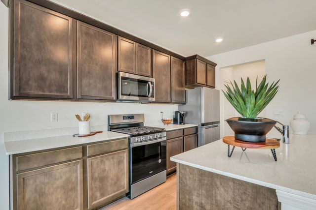 511 Adirondack Court, Joliet, IL 60436