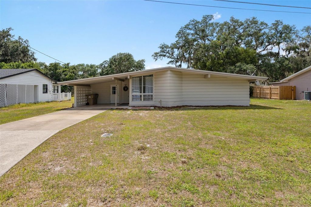 455 BELLE AYRE DRIVE, Mount Dora, FL 32757