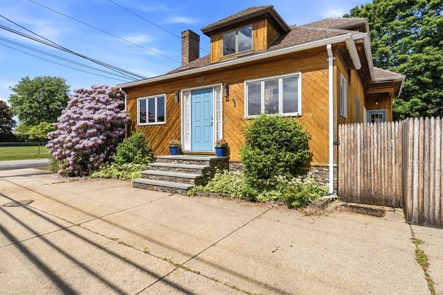 917 Newman Ave, Seekonk, MA 02771
