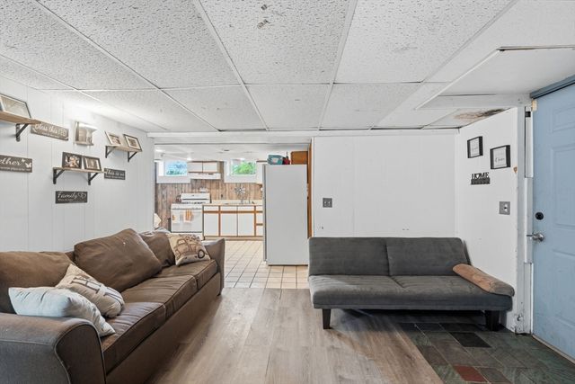917 Newman Ave, Seekonk, MA 02771
