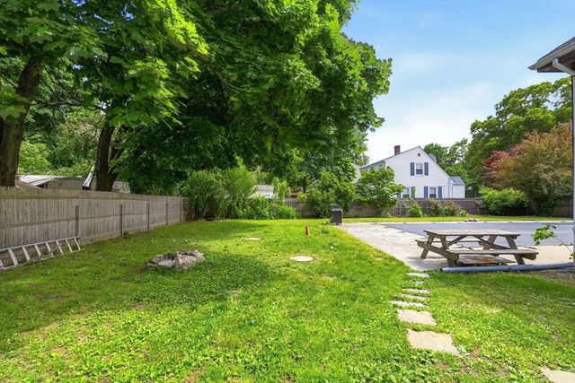 917 Newman Ave, Seekonk, MA 02771
