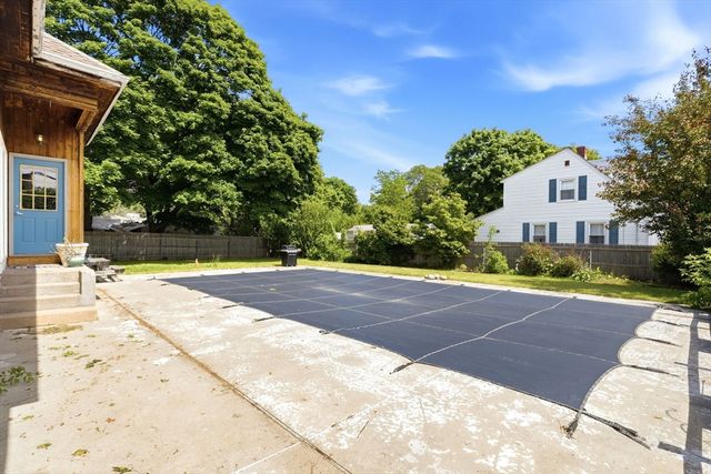 917 Newman Ave, Seekonk, MA 02771