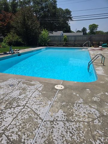 917 Newman Ave, Seekonk, MA 02771