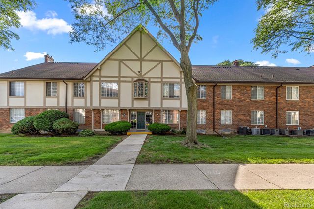 30220 Southfield Road, Southfield, MI 48076