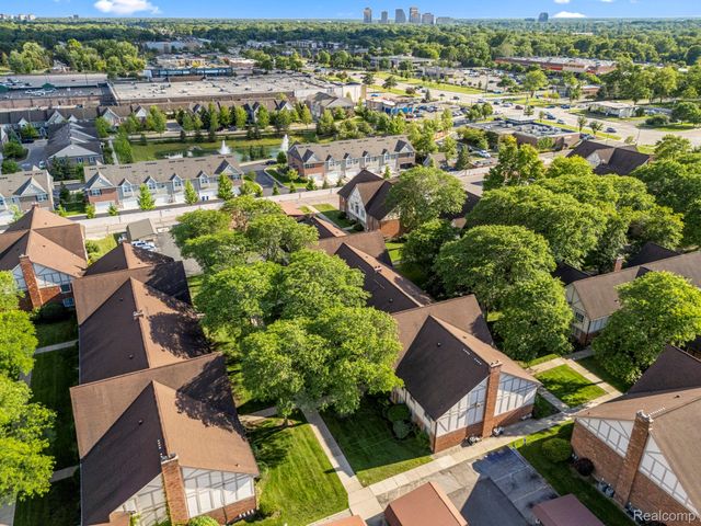30220 Southfield Road, Southfield, MI 48076