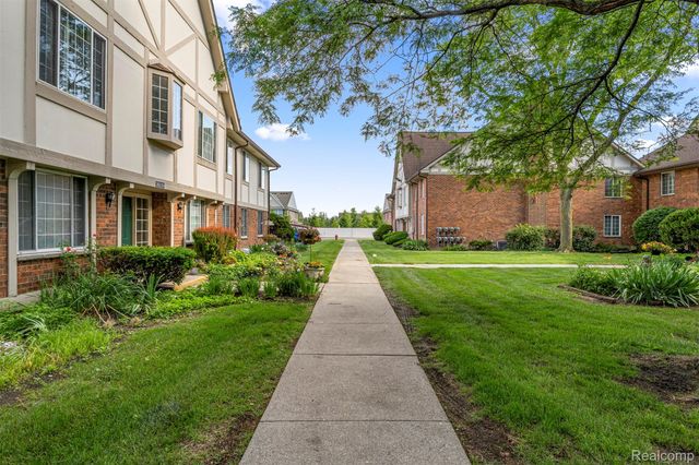 30220 Southfield Road, Southfield, MI 48076