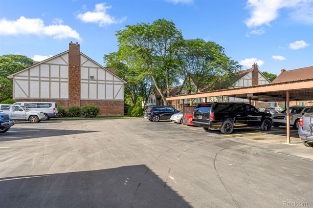 30220 Southfield Road, Southfield, MI 48076