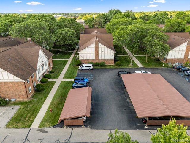 30220 Southfield Road, Southfield, MI 48076