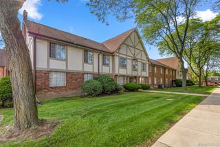 30220 Southfield Road, Southfield, MI 48076