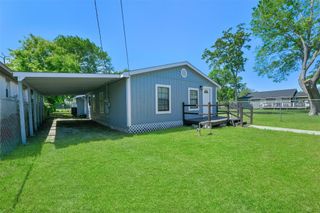 6905 Speaker Street, Hitchcock, TX 77563