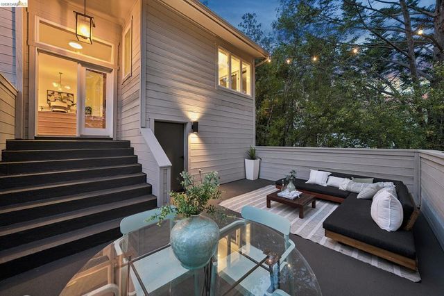 6869 Bristol Dr, Berkeley, CA 94705