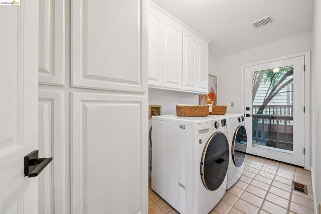 6869 Bristol Dr, Berkeley, CA 94705