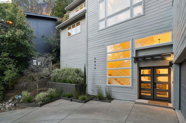 6869 Bristol Dr, Berkeley, CA 94705