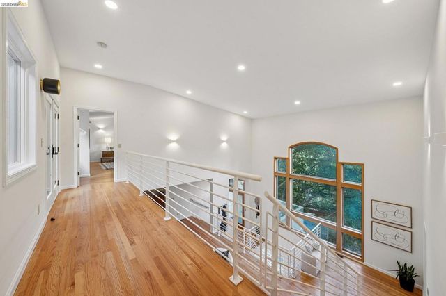 6869 Bristol Dr, Berkeley, CA 94705