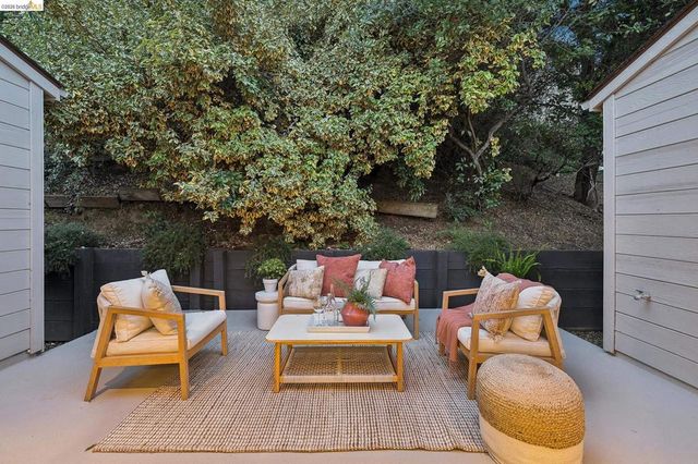 6869 Bristol Dr, Berkeley, CA 94705