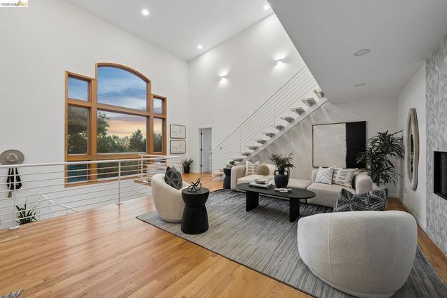 6869 Bristol Dr, Berkeley, CA 94705