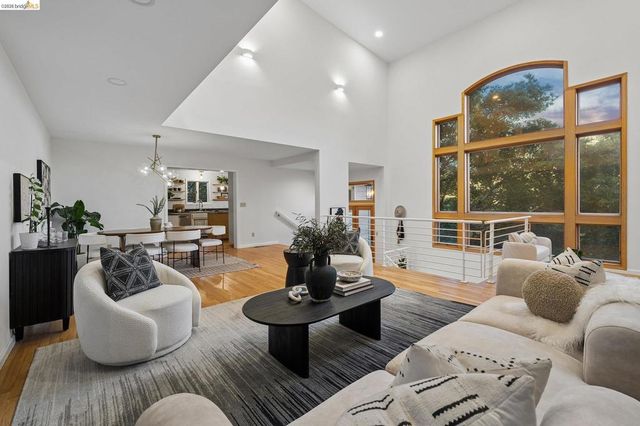 6869 Bristol Dr, Berkeley, CA 94705