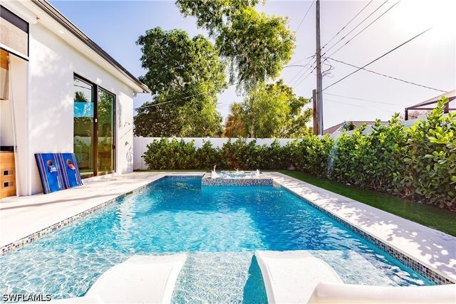 748 110th AVE N, Naples, FL 34108