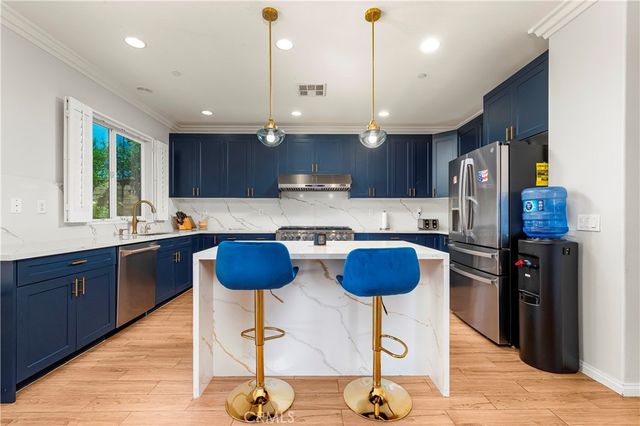 20251 Dorothy, Saugus, CA 91350