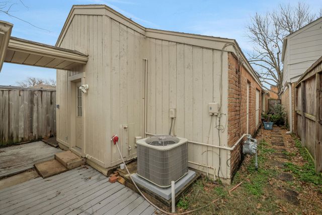1912 Trixie Lane, Houston, TX 77042