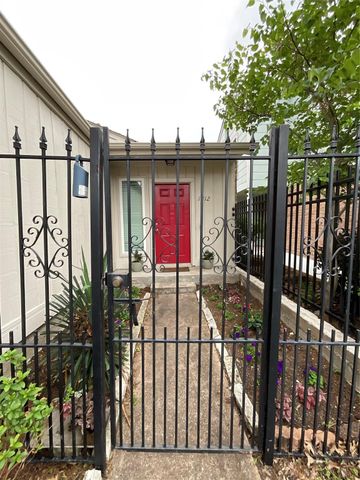 1912 Trixie Lane, Houston, TX 77042