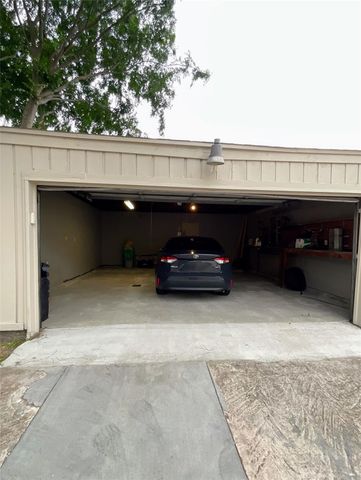 1912 Trixie Lane, Houston, TX 77042