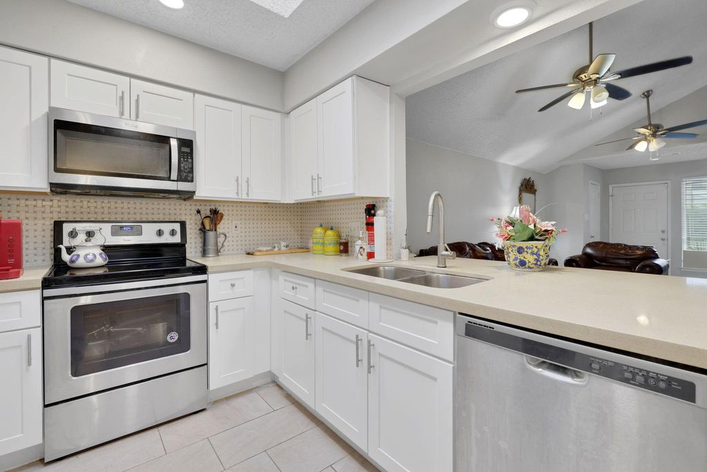 1912 Trixie Lane, Houston, TX 77042