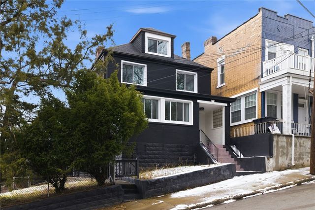 3 3rd Ave, Rankin, PA 15104