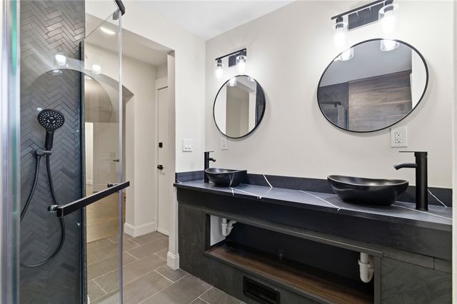 3 3rd Ave, Rankin, PA 15104