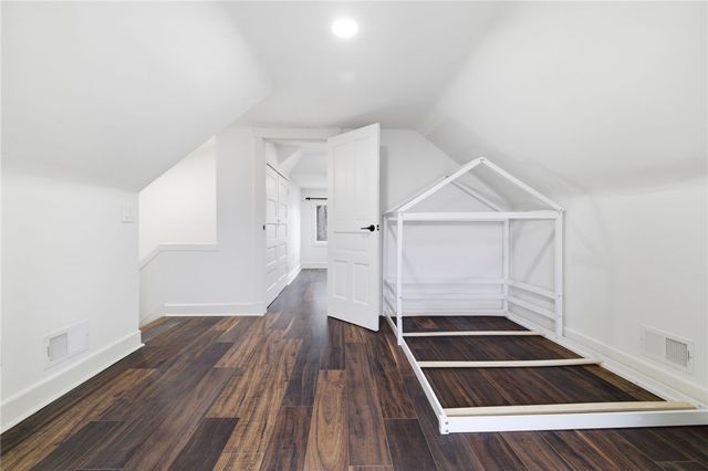 3 3rd Ave, Rankin, PA 15104