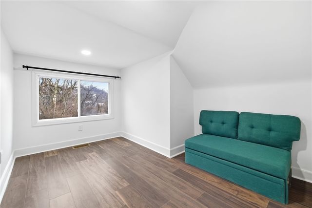 3 3rd Ave, Rankin, PA 15104