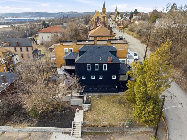 3 3rd Ave, Rankin, PA 15104