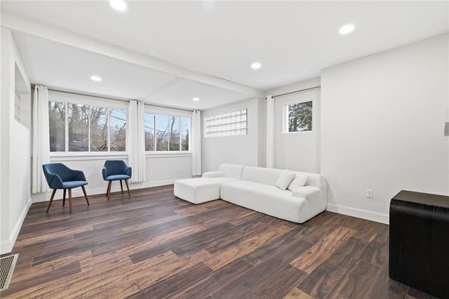 3 3rd Ave, Rankin, PA 15104