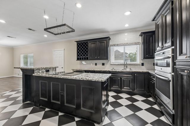 1017 Nantucket Drive A, Houston, TX 77057