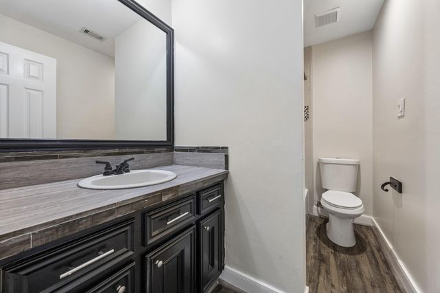 1017 Nantucket Drive A, Houston, TX 77057